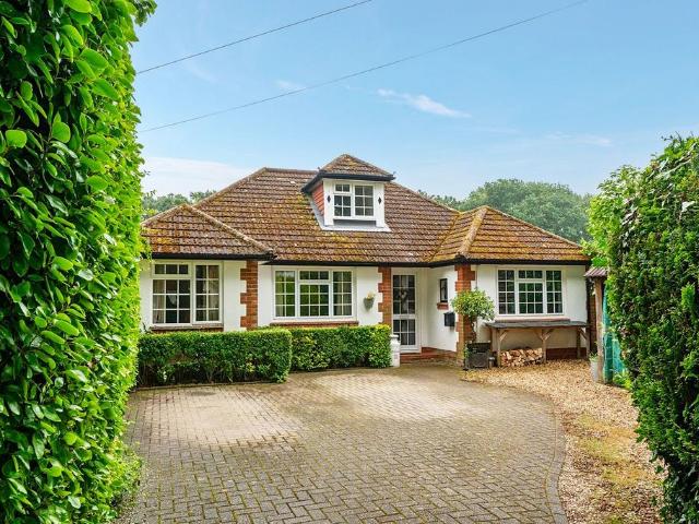 4 bedroom chalet for sale