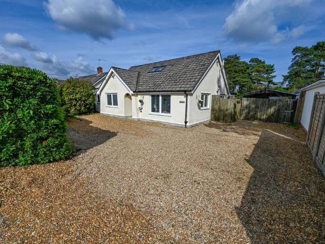 4 bedroom chalet for sale