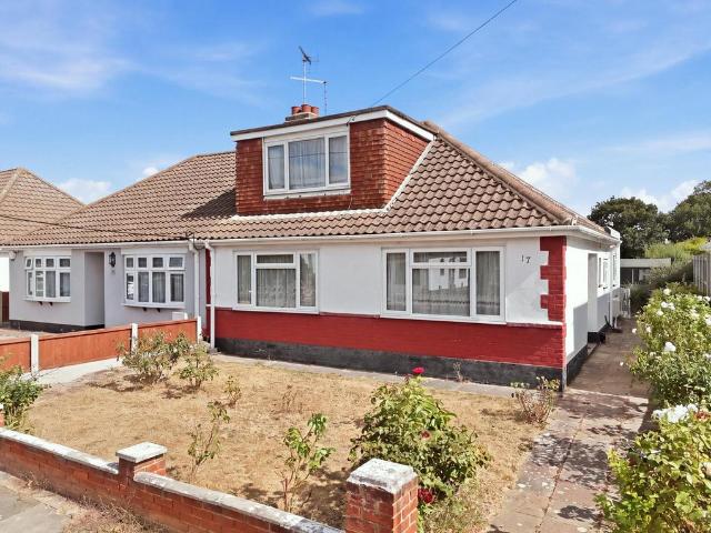 4 bedroom chalet for sale