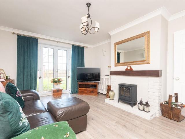 4 bedroom chalet for sale