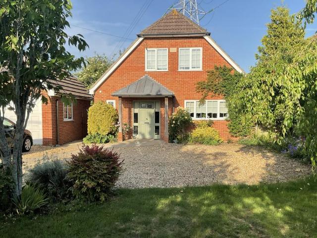 4 bedroom chalet for sale