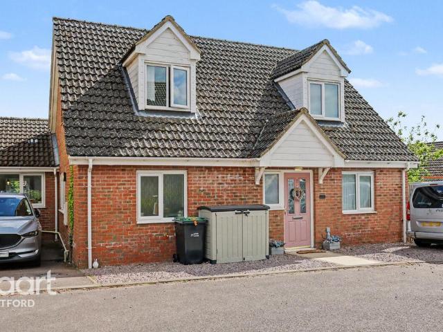 4 bedroom chalet for sale
