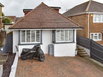 4 bedroom chalet for sale