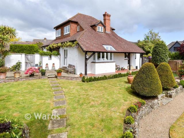 4 bedroom chalet for sale