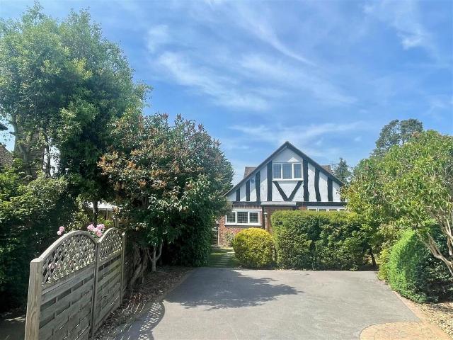 4 bedroom chalet for sale