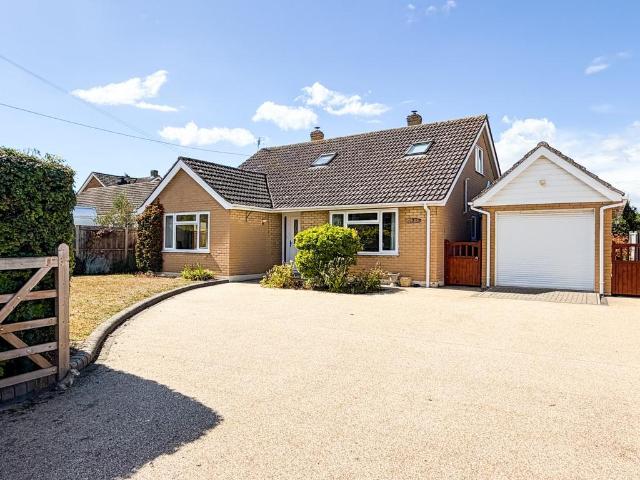 4 bedroom chalet for sale