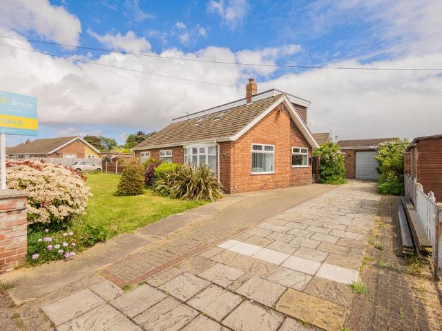 4 bedroom chalet for sale