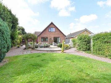 4 bedroom chalet for sale