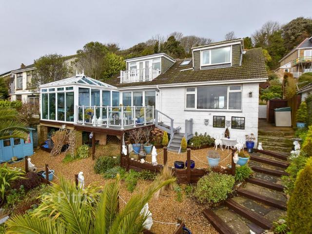4 bedroom chalet for sale
