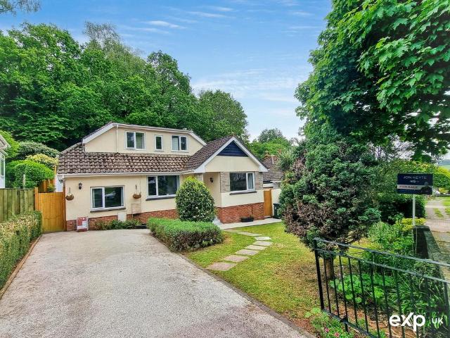 4 bedroom chalet for sale