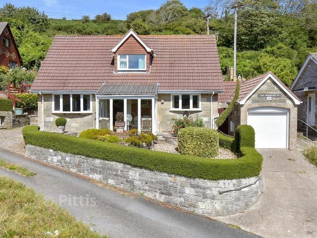 4 bedroom chalet for sale