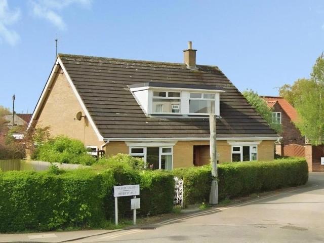 4 bedroom chalet for sale