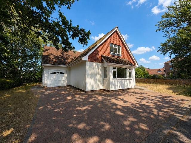4 bedroom chalet for sale