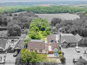 4 bedroom chalet for sale