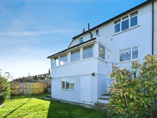 4 bedroom chalet for sale