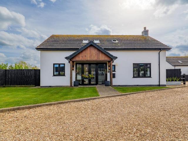 4 bedroom chalet for sale