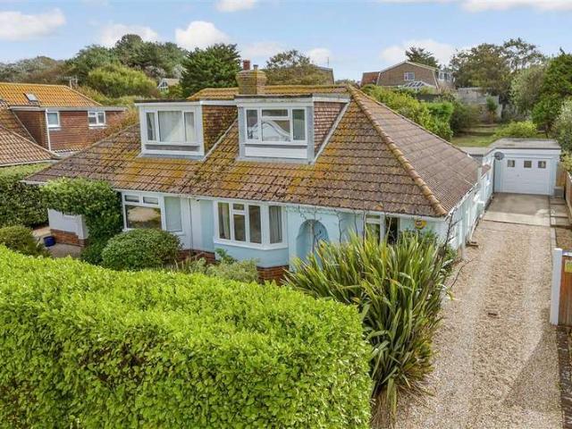4 Bedroom Chalet House