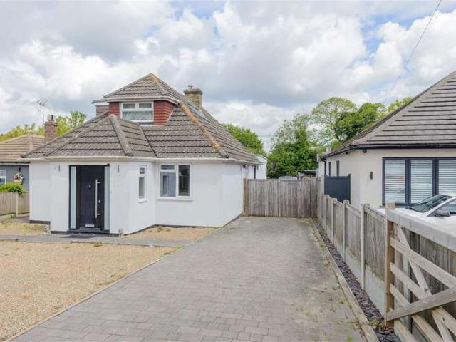 4 Bedroom Chalet House