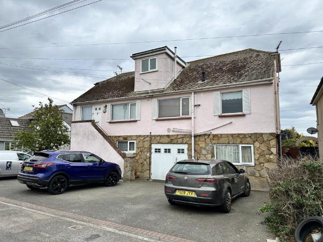 4 bedroom chalet to rent