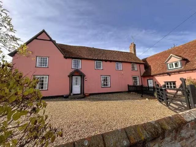 4 bedroom character property for rent in Gainsford End, Toppes.