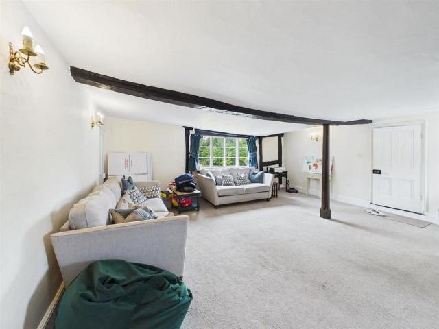 4 bedroom character property to rent