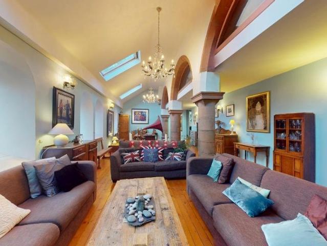 4 bedroom character property to rent