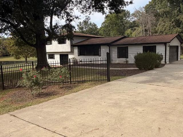 4 bedroom, Charlotte NC 28216 106029360