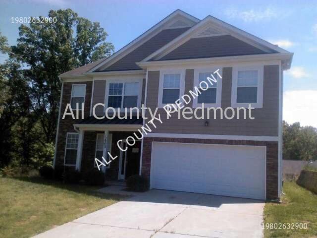 4 bedroom, Charlotte NC 28273 105294318