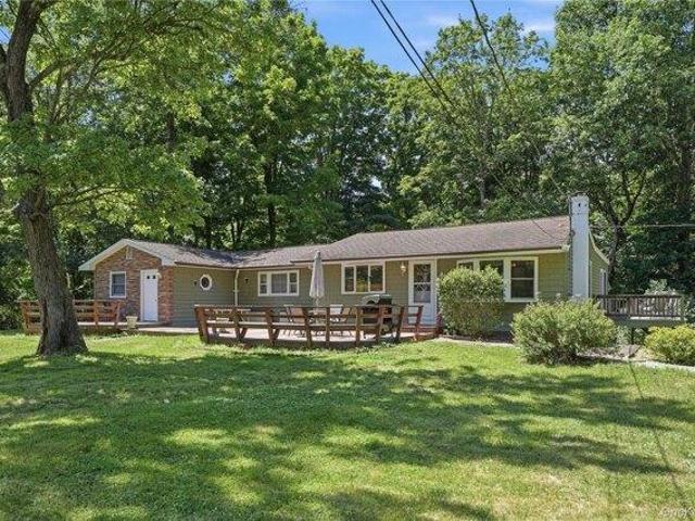 4 bedroom, Chatham NY 12075 105291255