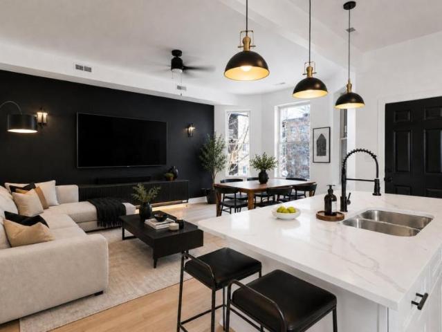 4 bedroom, Chicago IL 60649 106113779