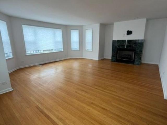 4 bedroom, Chicago IL 60649 106166774