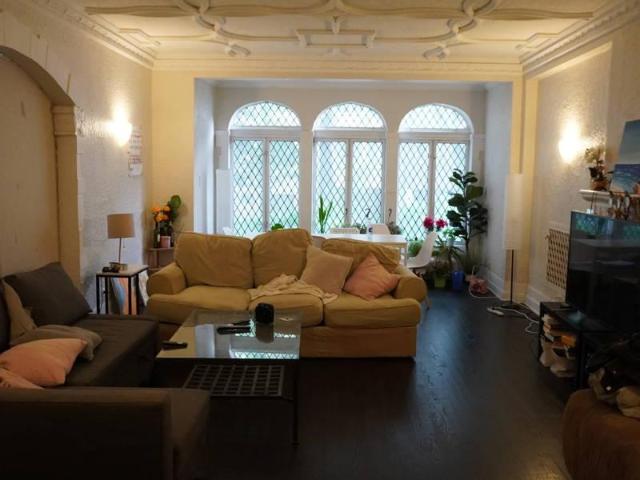 4 bedroom, Chicago IL 60657 103878530