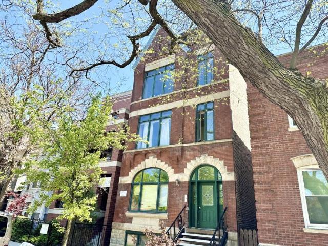4 bedroom, Chicago IL 60657 104538679
