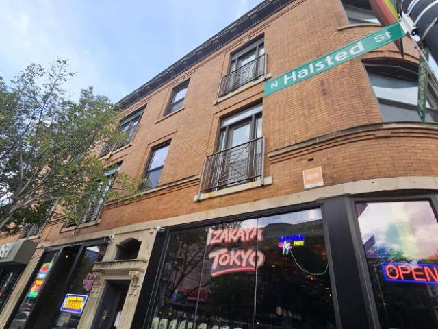 4 bedroom, Chicago IL 60657 105411087