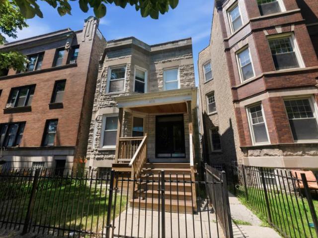 4 bedroom, Chicago IL 60613 104328221