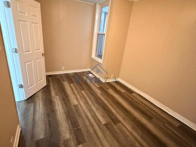 4 bedroom, Chicago IL 60617 105215677