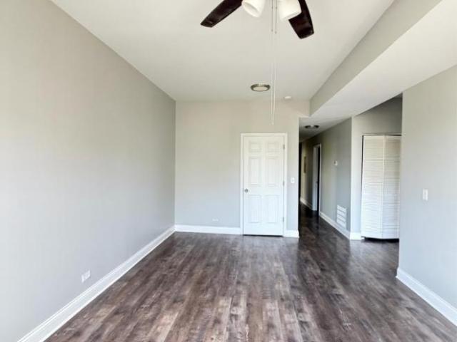 4 bedroom, Chicago IL 60621 106163663