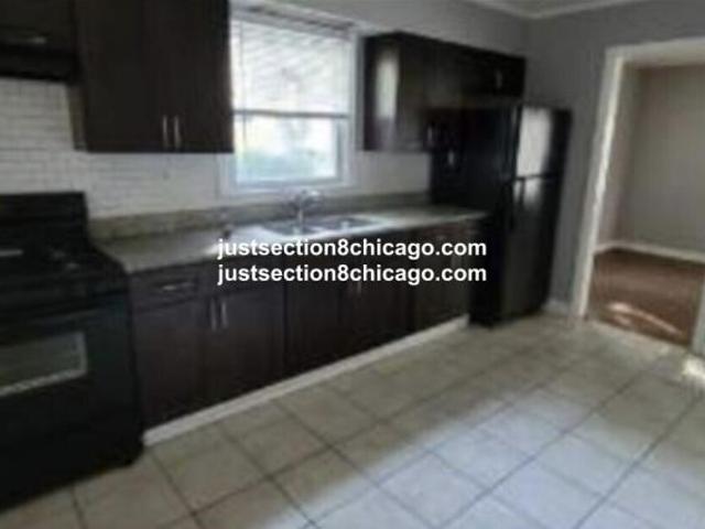 4 bedroom, Chicago IL 60637 104566018
