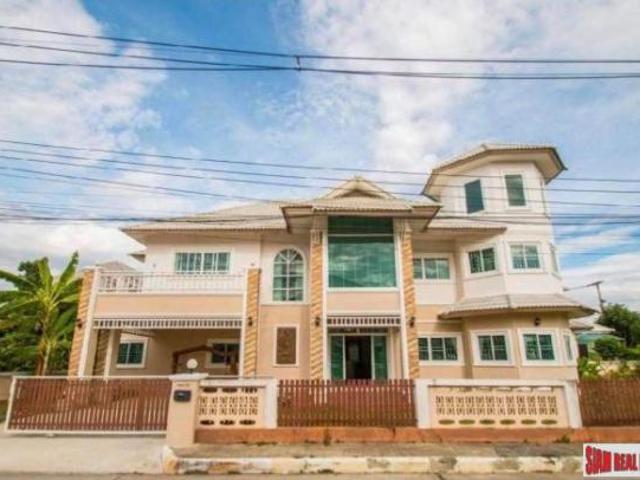 4 bedroom, Chiang Mai Chiang Mai for sale 104324503