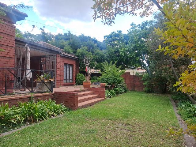 4 Bedroom Cluster To Let in Bryanston