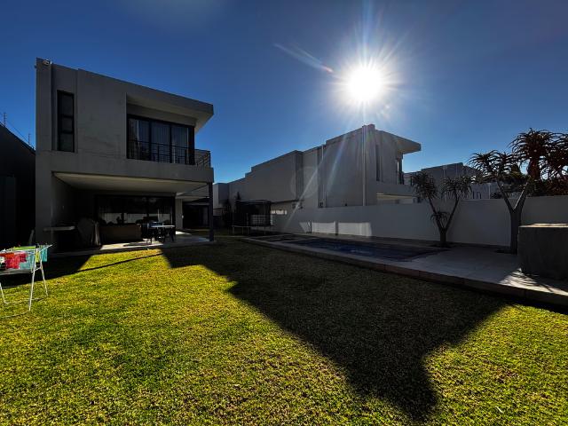 4 Bedroom Cluster To Let in Sandown