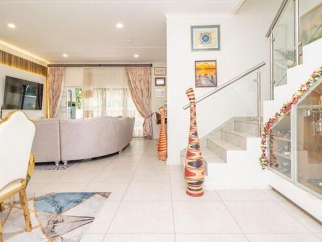 4 Bedroom cluster to rent in Sunninghill, Sandton