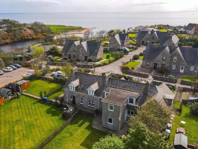 4 bedroom cluster house for sale