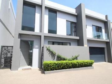 4 Bedroom Cluster in Houghton Estate