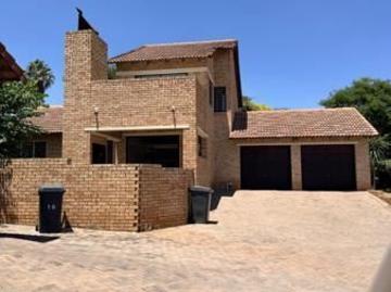 Roodepoort, Mogale City Local Municipality, West Rand District Municipality, Gauteng, South Africa