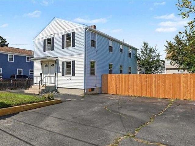 4 bedroom, Cranston RI 02905 105681955