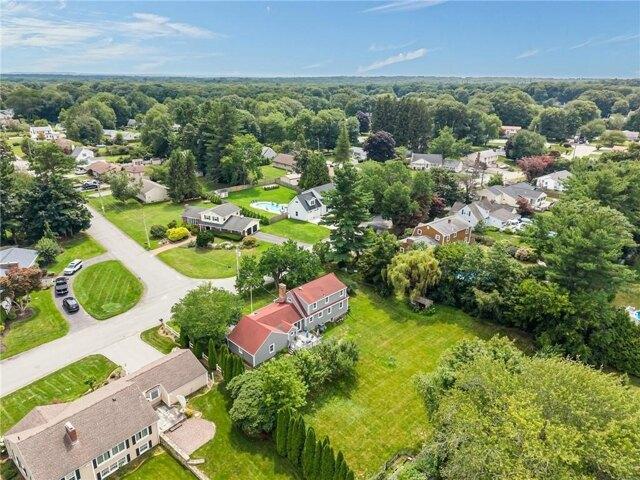 4 bedroom, Cranston RI 02921 105560431
