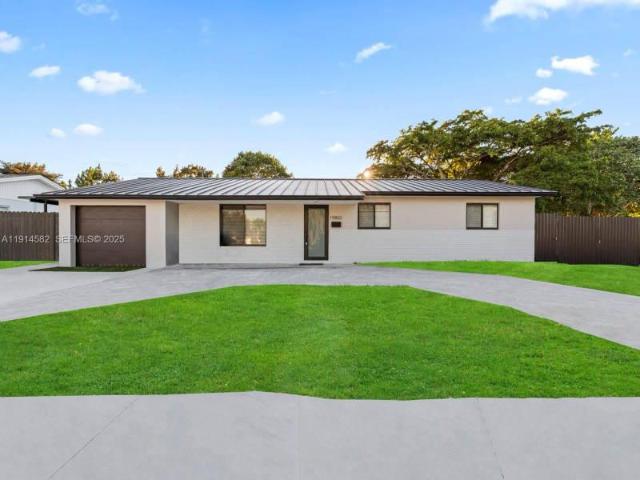 4 bedroom, Cutler Bay FL 33157 102143655