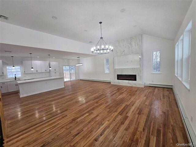 4 bedroom, Cuddebackville NY 12729 105320372