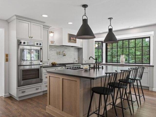 4 bedroom, Cumberland ME 04110 105814675